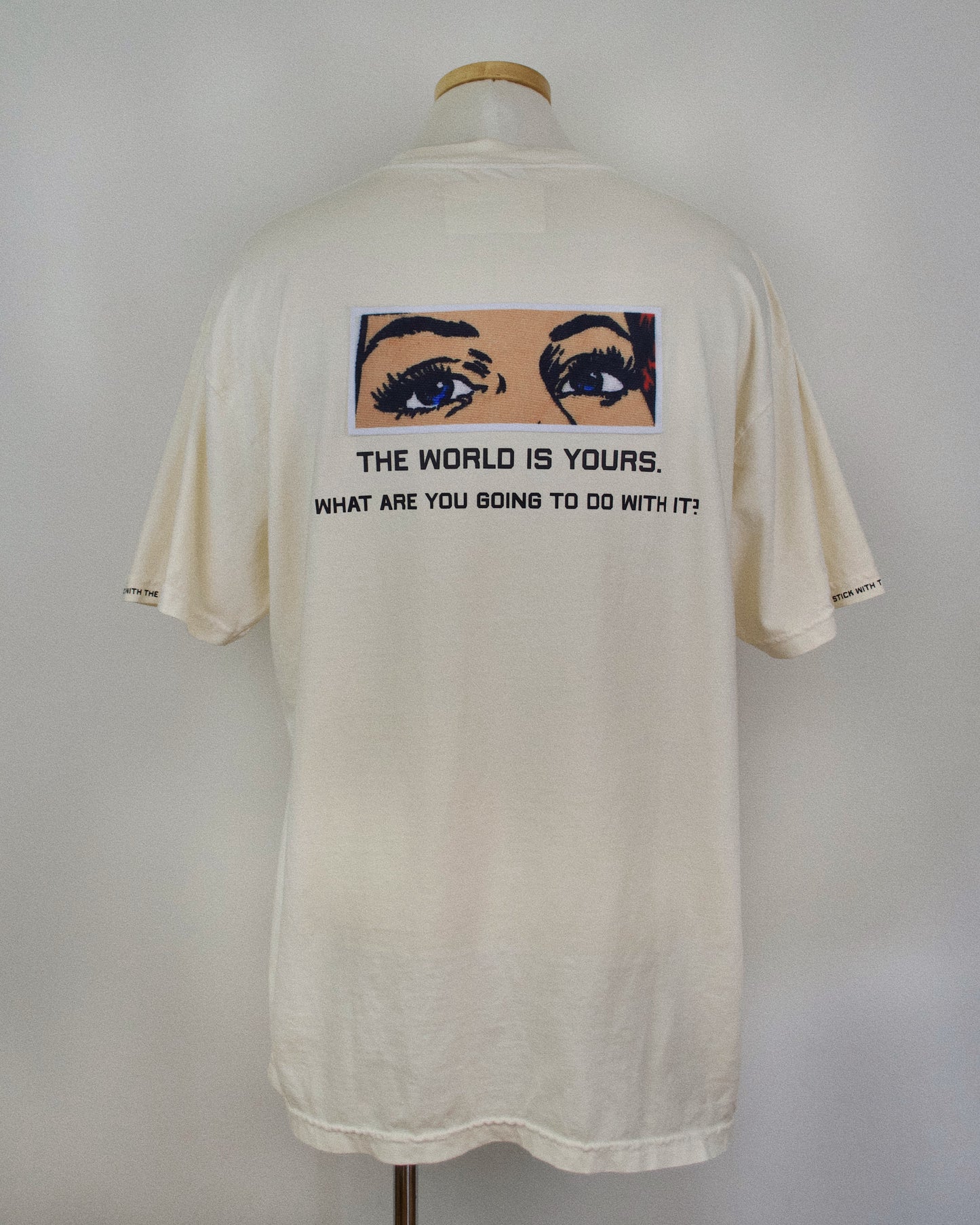 Gazing Eyes Tee