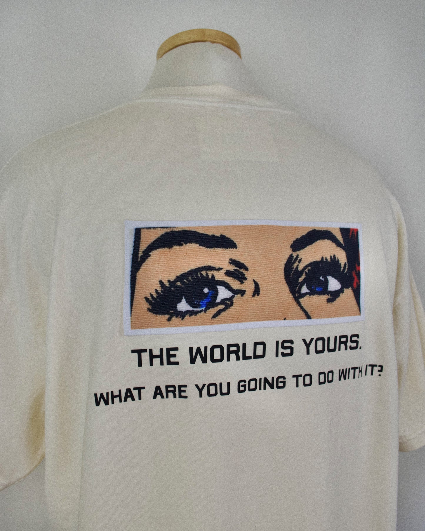 Gazing Eyes Tee